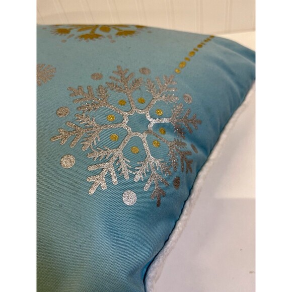 Christmas Throw Pillow. Silver/Gold Snowflakes‎ 19 x 12 1/2 - Picture 9 of 9
